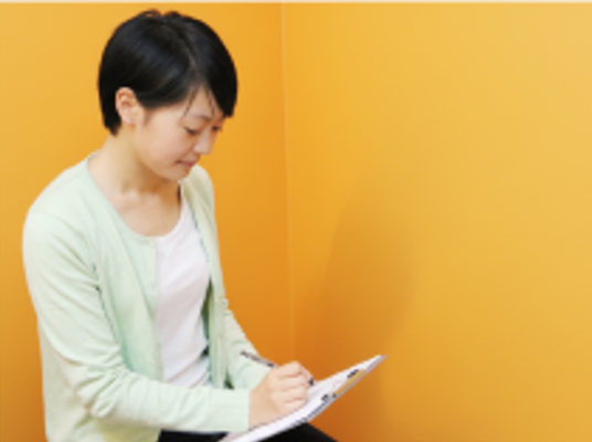 丁寧なカウンセリング風景